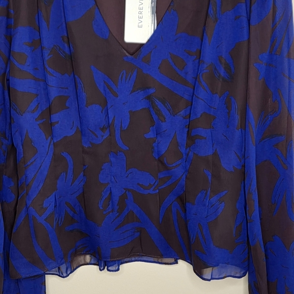 NWT Evereve | Harper Seamed Blouse in Blue Brown Floral Size XS - Picture 3 of 7
